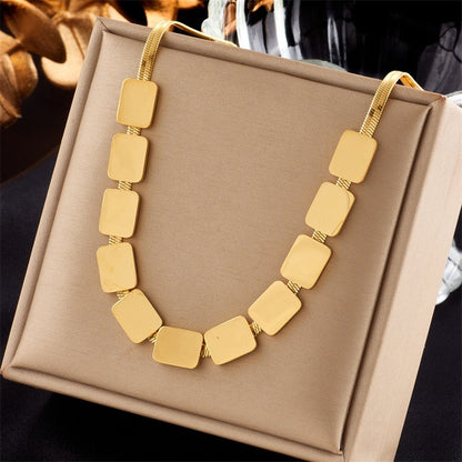 Collana con perline geometriche