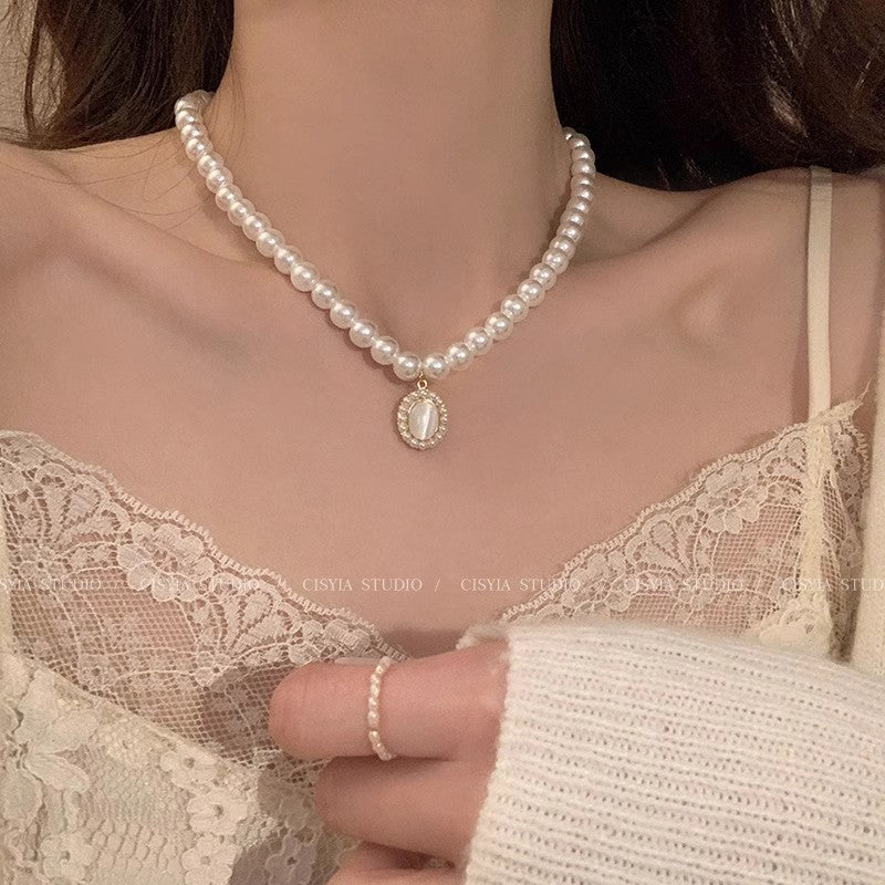 Collana di perle minimal