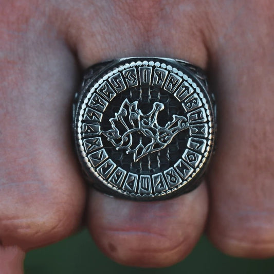Anello lupo vichingo affamato