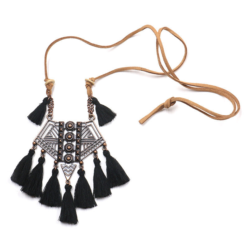 Pendente con nappa traforata
