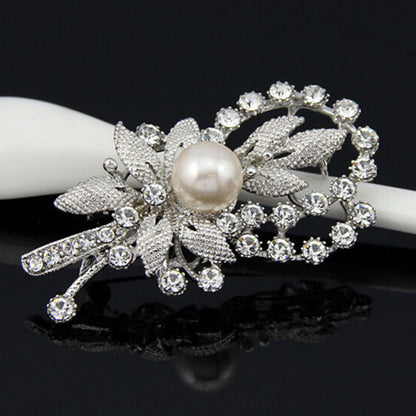 Spilla fiore perla strass