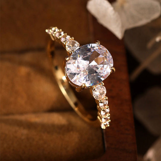 Anello geometrico dorato