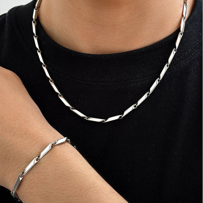 Collana acciaio semi di melone