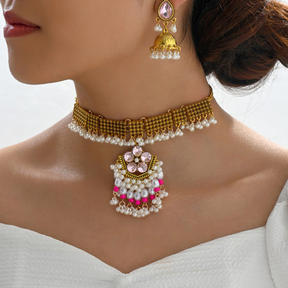 Set collana e orecchini retrò