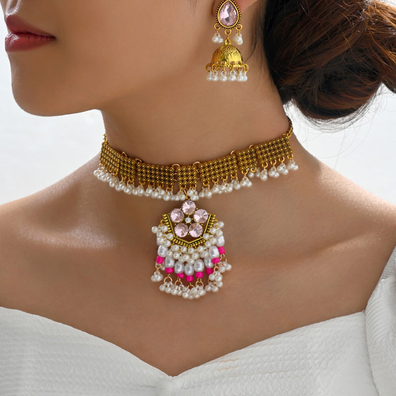 Set collana e orecchini retrò