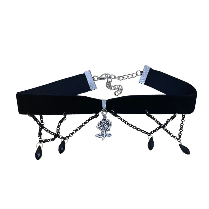 Collana camelia gotica