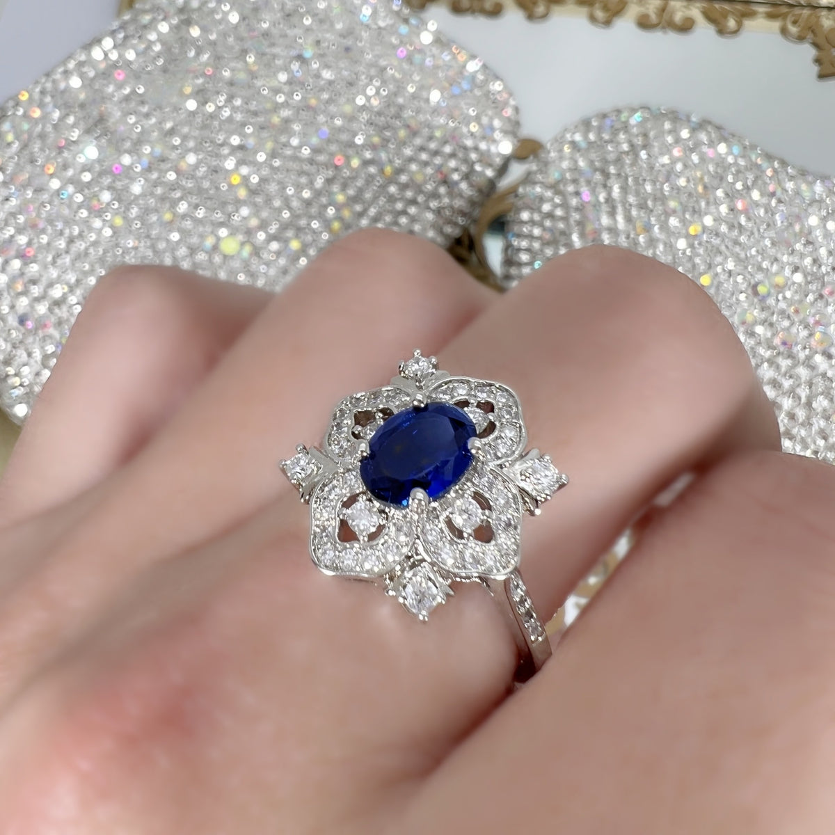 Anello Fiore Diamante Blu
