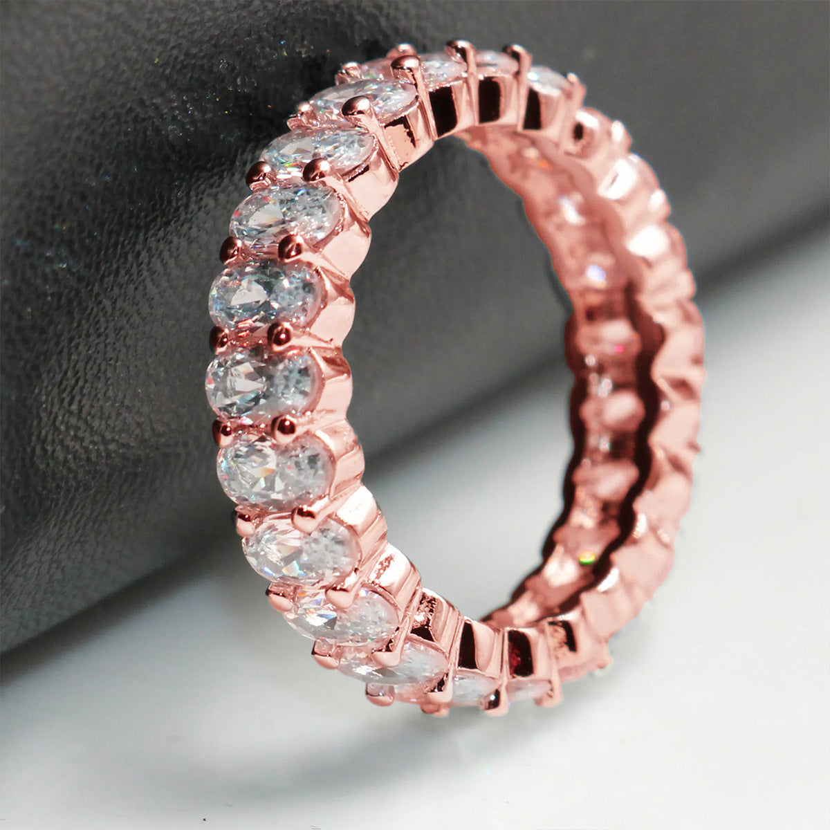 Anello zirconi di lusso da donna