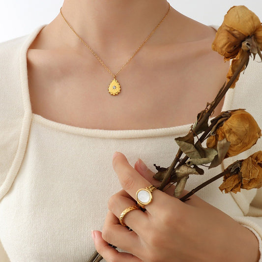 Collana a goccia con zircone