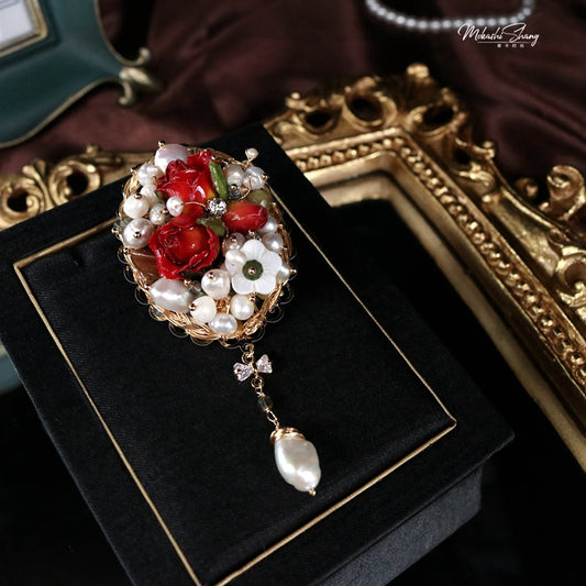 Spilla rosa decorativa