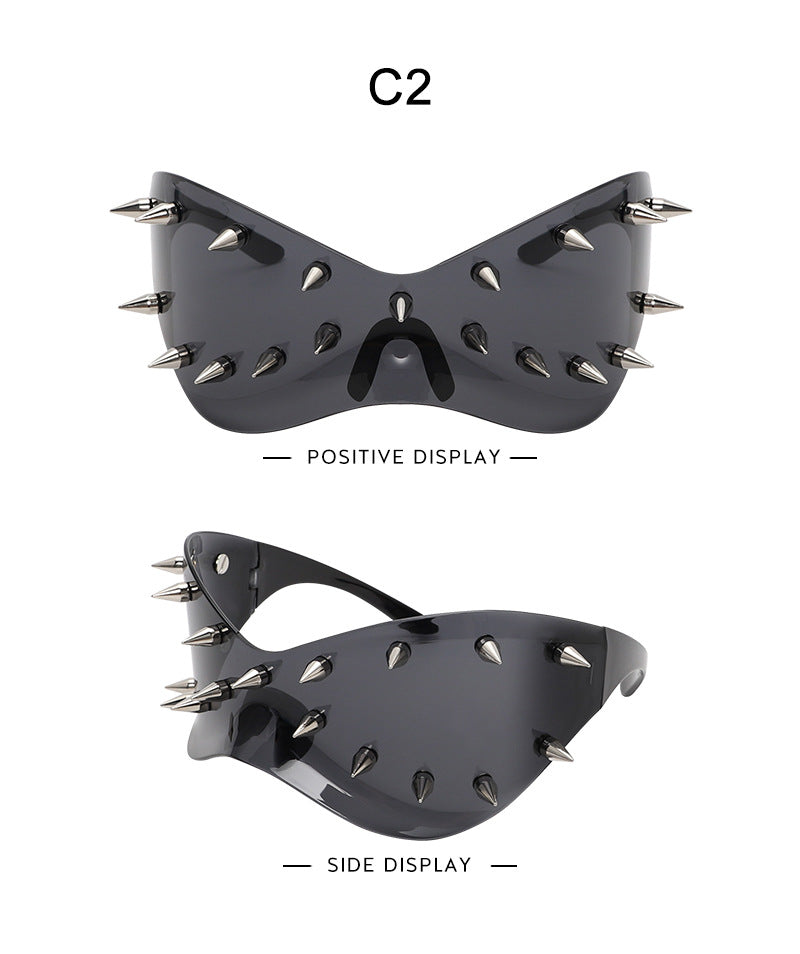 Occhiali oversize rivetti