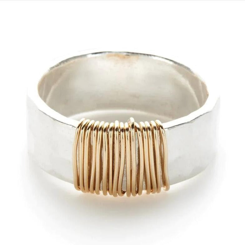 Bracciale geometrico ampio