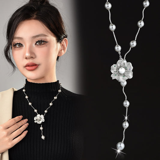 Collana fiori zirconi perle