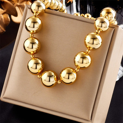 Collana con perline geometriche