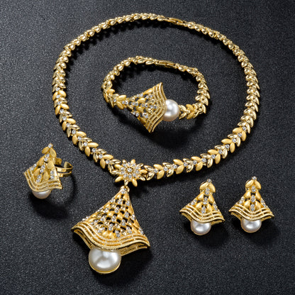 Collana foglie placcata oro