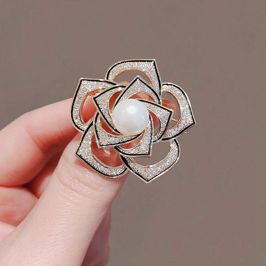 Spilla Camelia