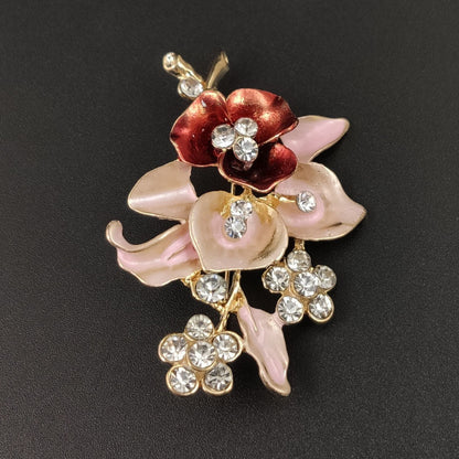 Spilla fiore diamanti