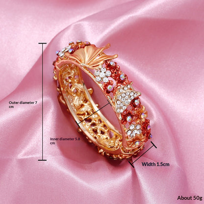 Bracciale farfalla e fiore aperto