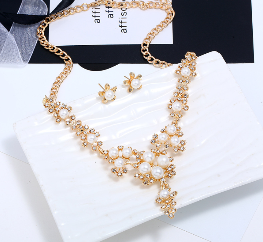 Orecchini perla e strass