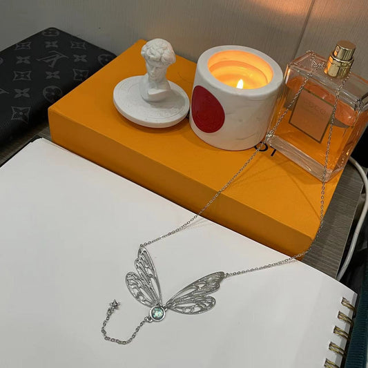 Collana farfalla lunga