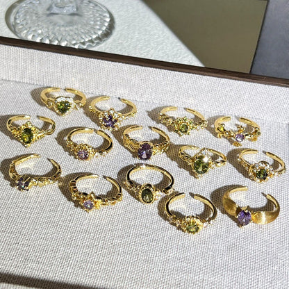 Anello con pietre multicolore