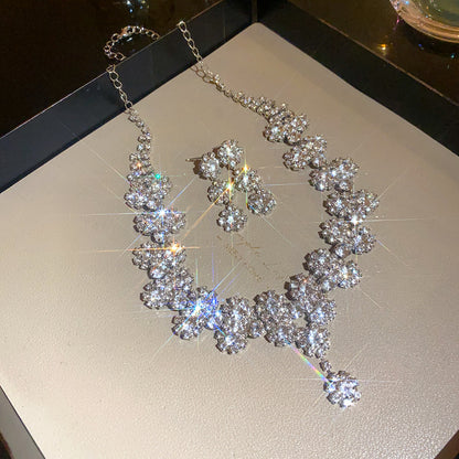 Collana fiore diamante