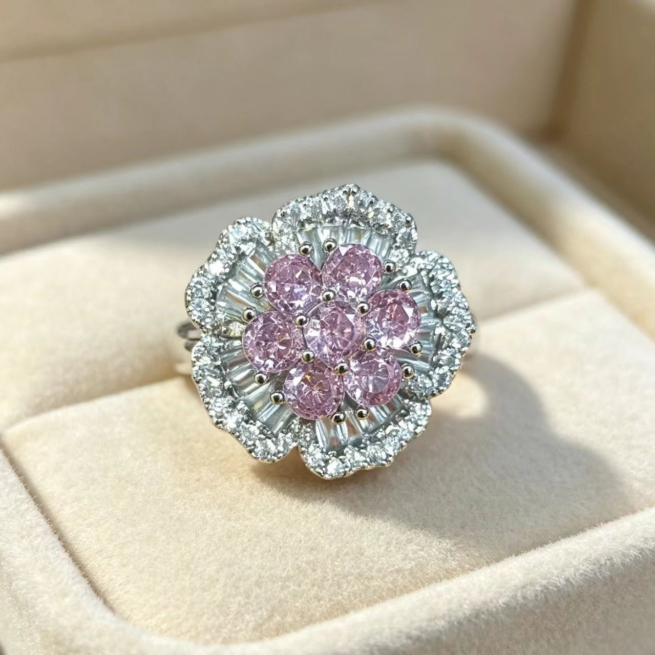 Anello fiore tridimensionale