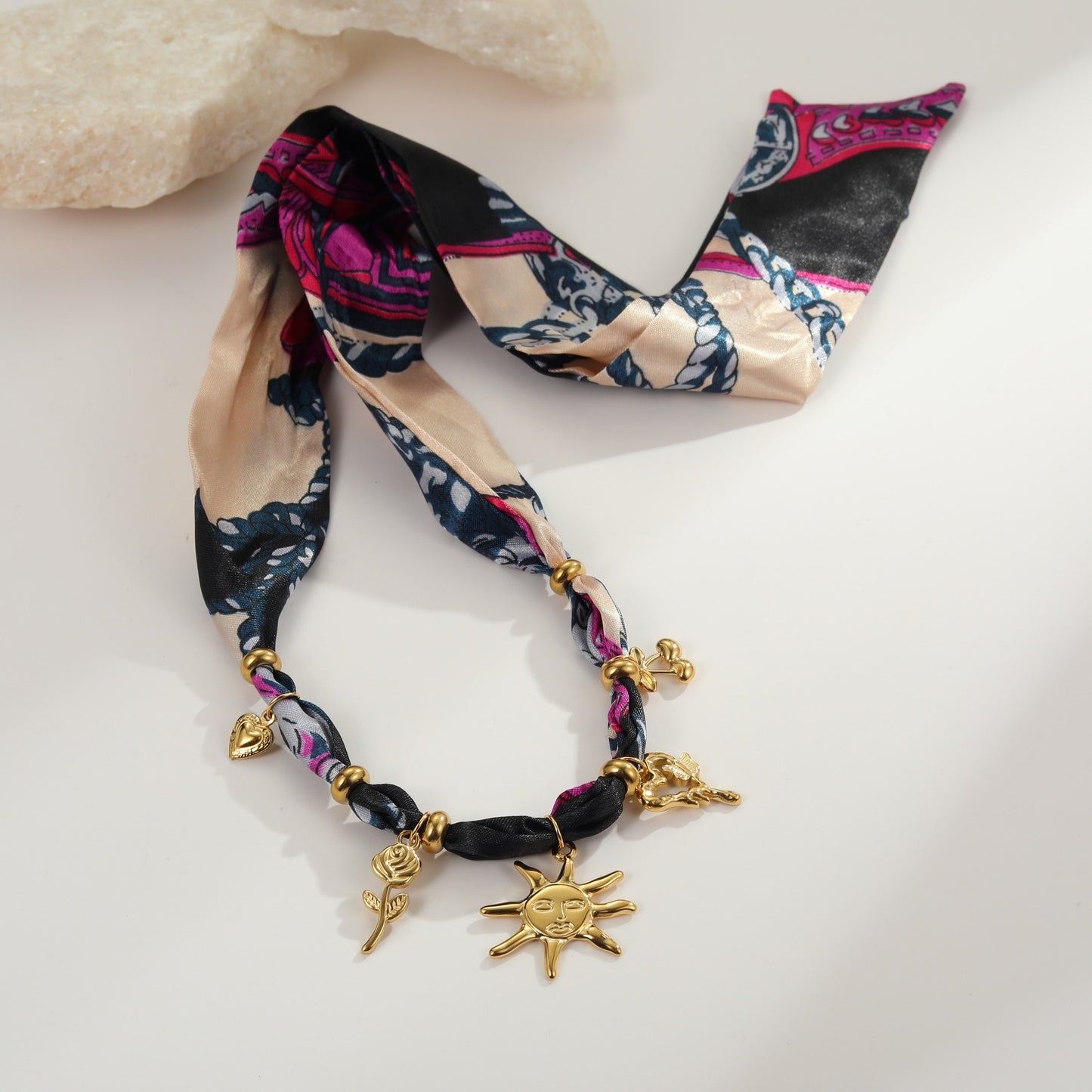 Collana sole