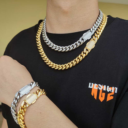 Collana e bracciale