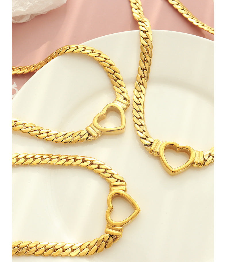 Collana Cuore Minimalista Traforata