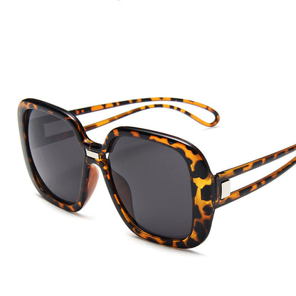 Occhiali da sole sfumati oversize