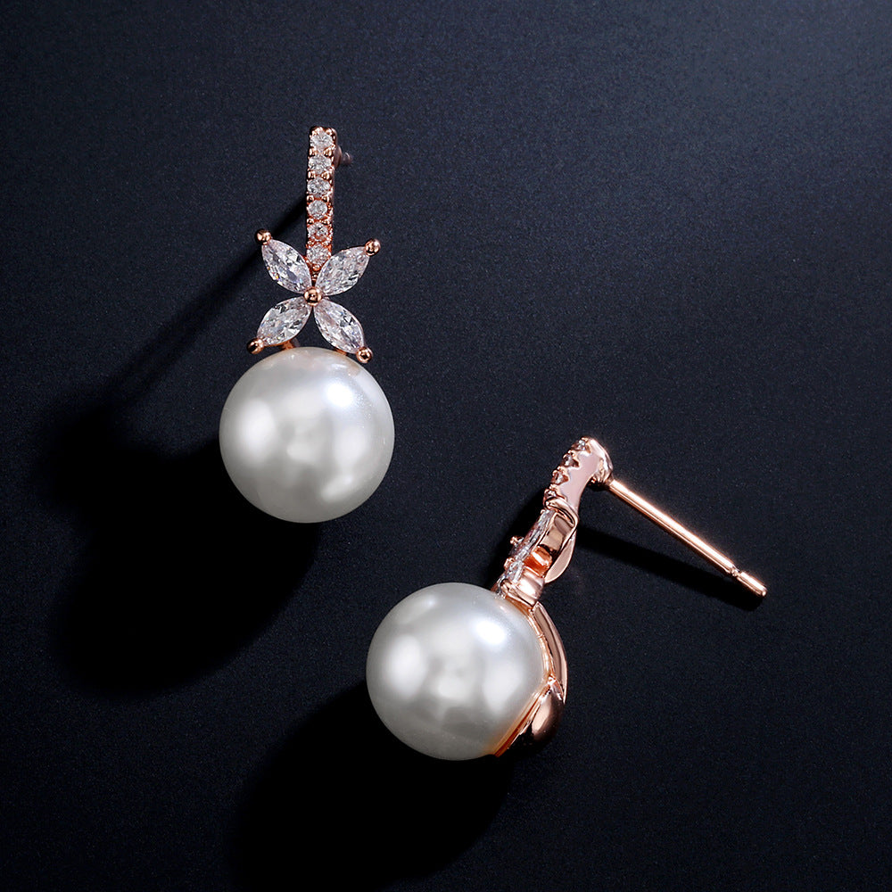 Orecchini zircone con intarsi micro