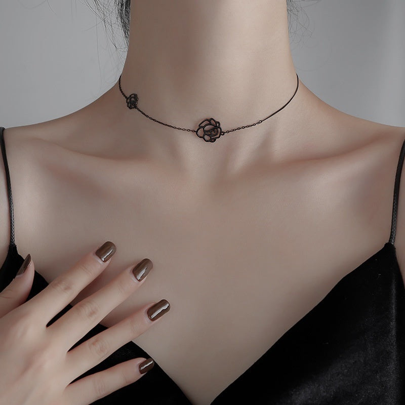 Collana camelia choker