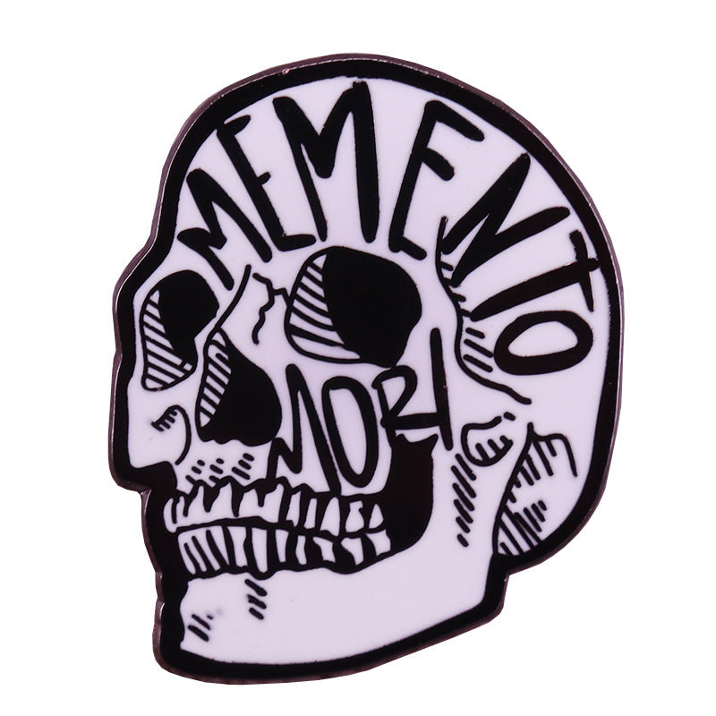 Spilla teschio gotico simbolo