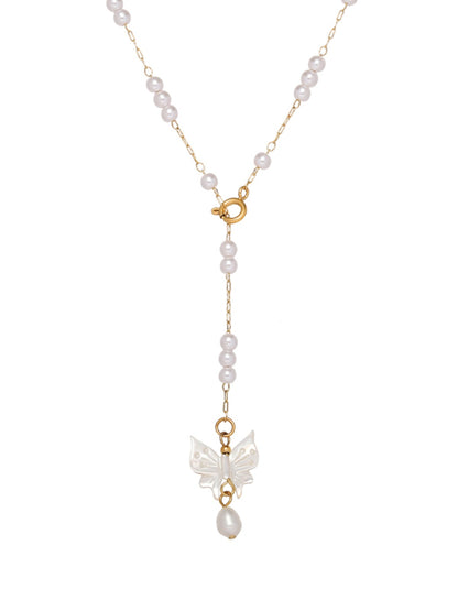 Collana con farfalla e perle