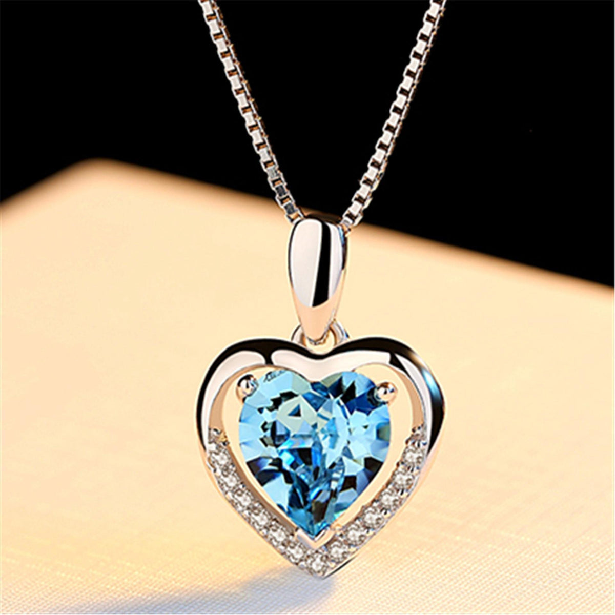 Collana cuore e cristalli
