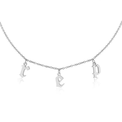 Collana con lettere titanio