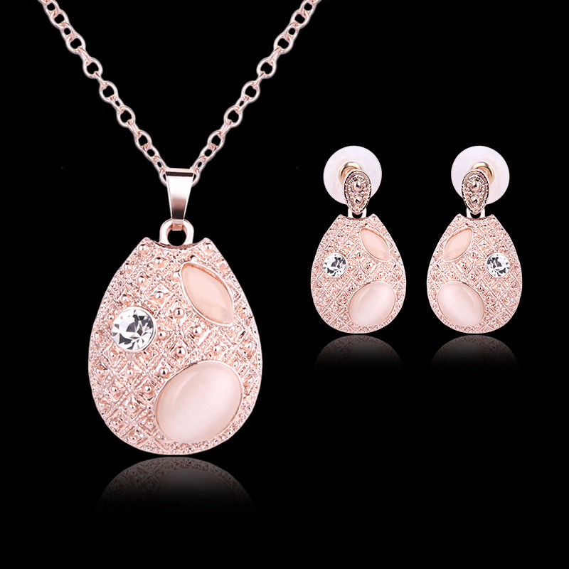 Collana e orecchini opale ovale
