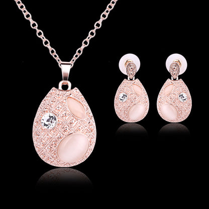 Collana e orecchini opale ovale