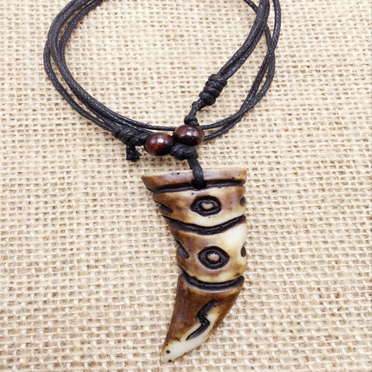 Collana vintage dente di lupo
