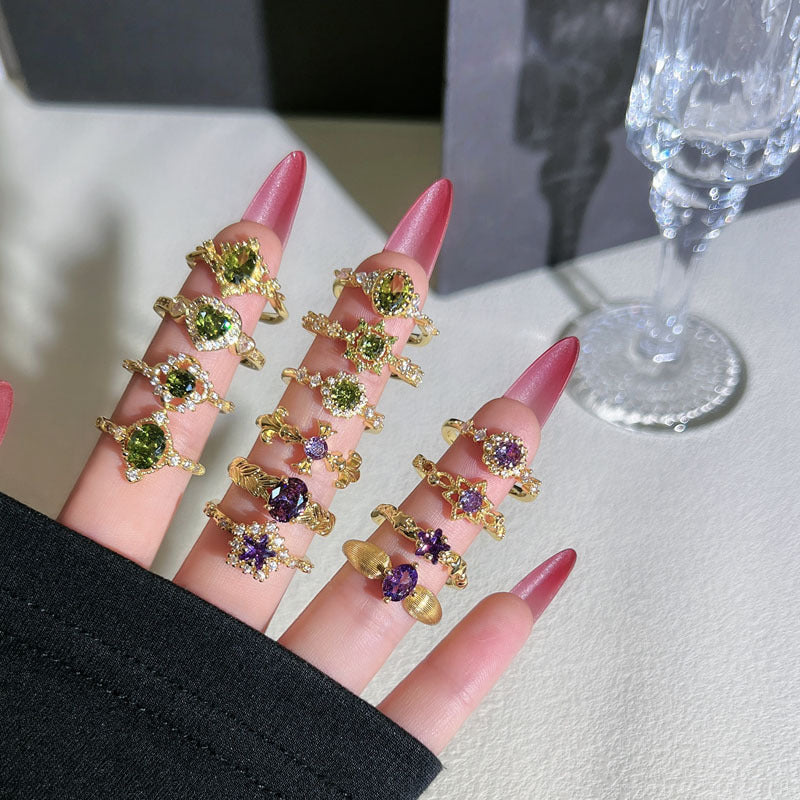 Anello con pietre multicolore