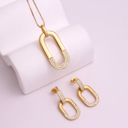 Gioiello con zircone ovale