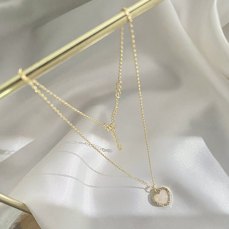 Collana con ciondolo di opale