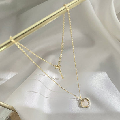 Collana con ciondolo di opale