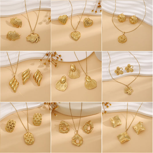 Set Collana e Orecchini Cuore Floreale