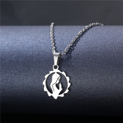 Collana geometrica traforata in acciaio inossidabile
