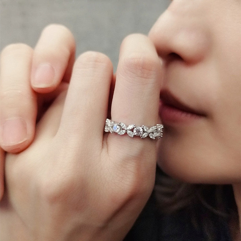 Anello foglia ovale