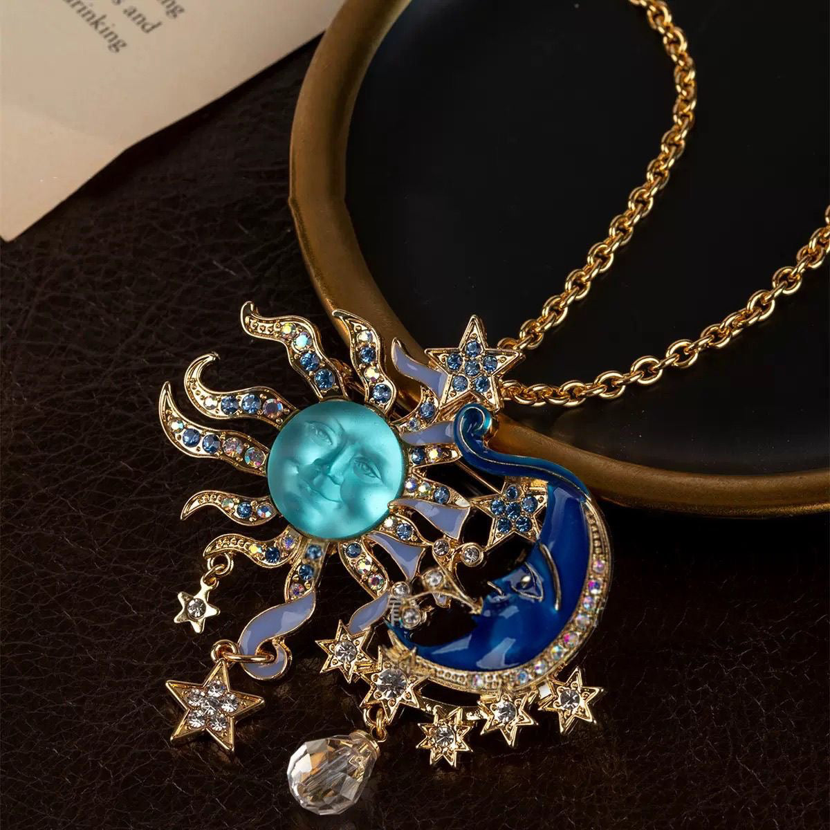 Collana sole e luna antica