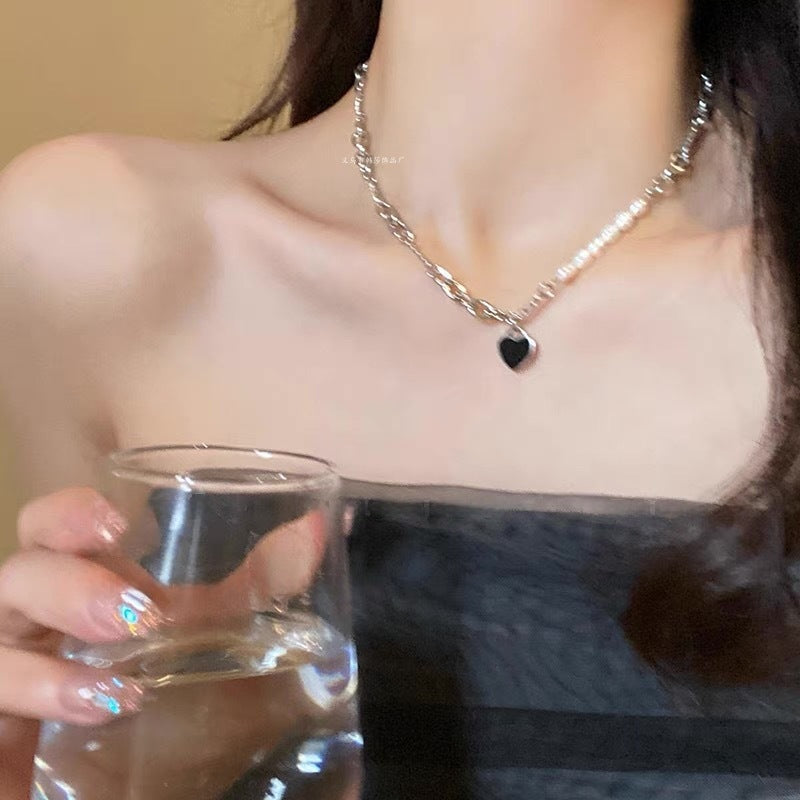 Collana corta di design