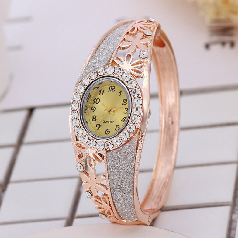 Orologio braccialetto da studentessa